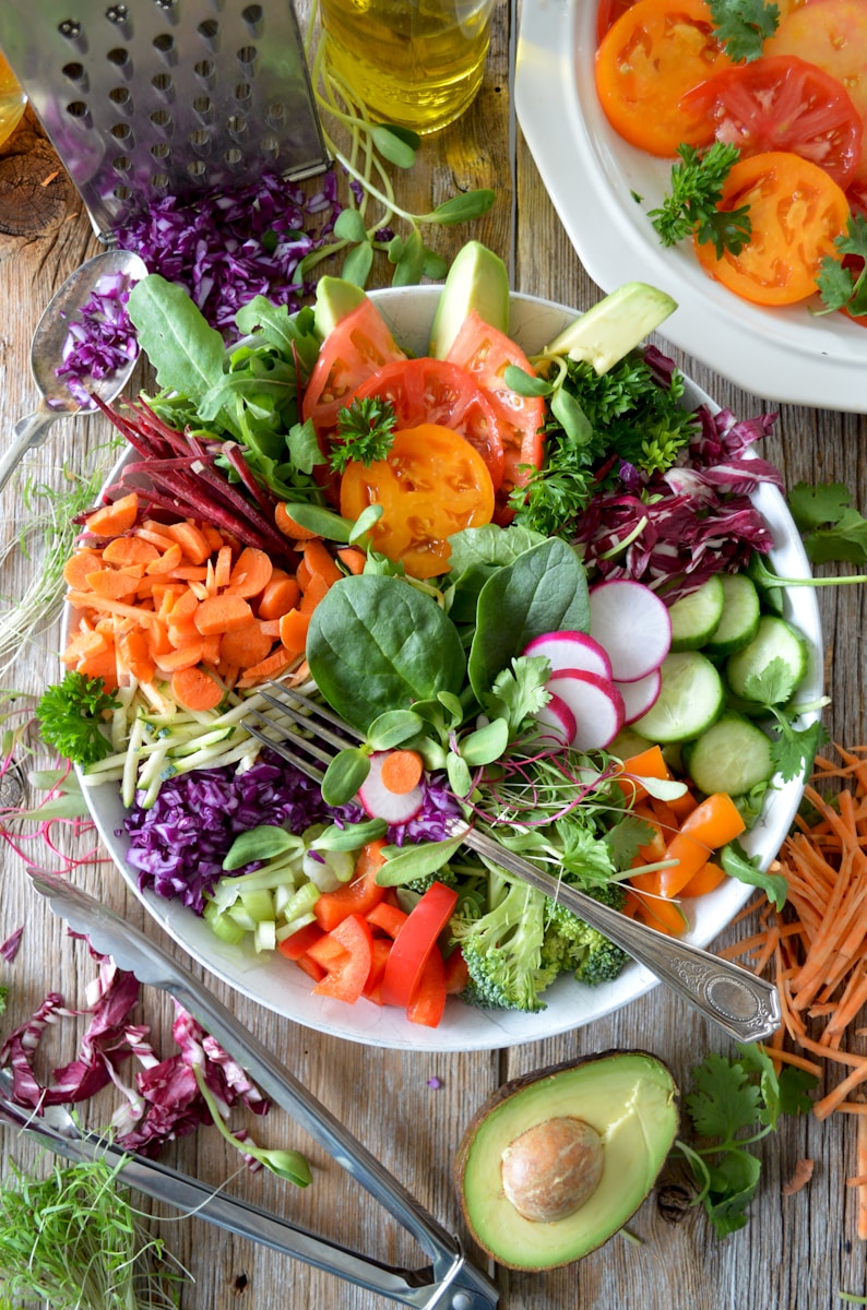 Maladie de Verneuil : Les Aliments à Éviter pour Réduire Vos Poussées et Vivre Mieux